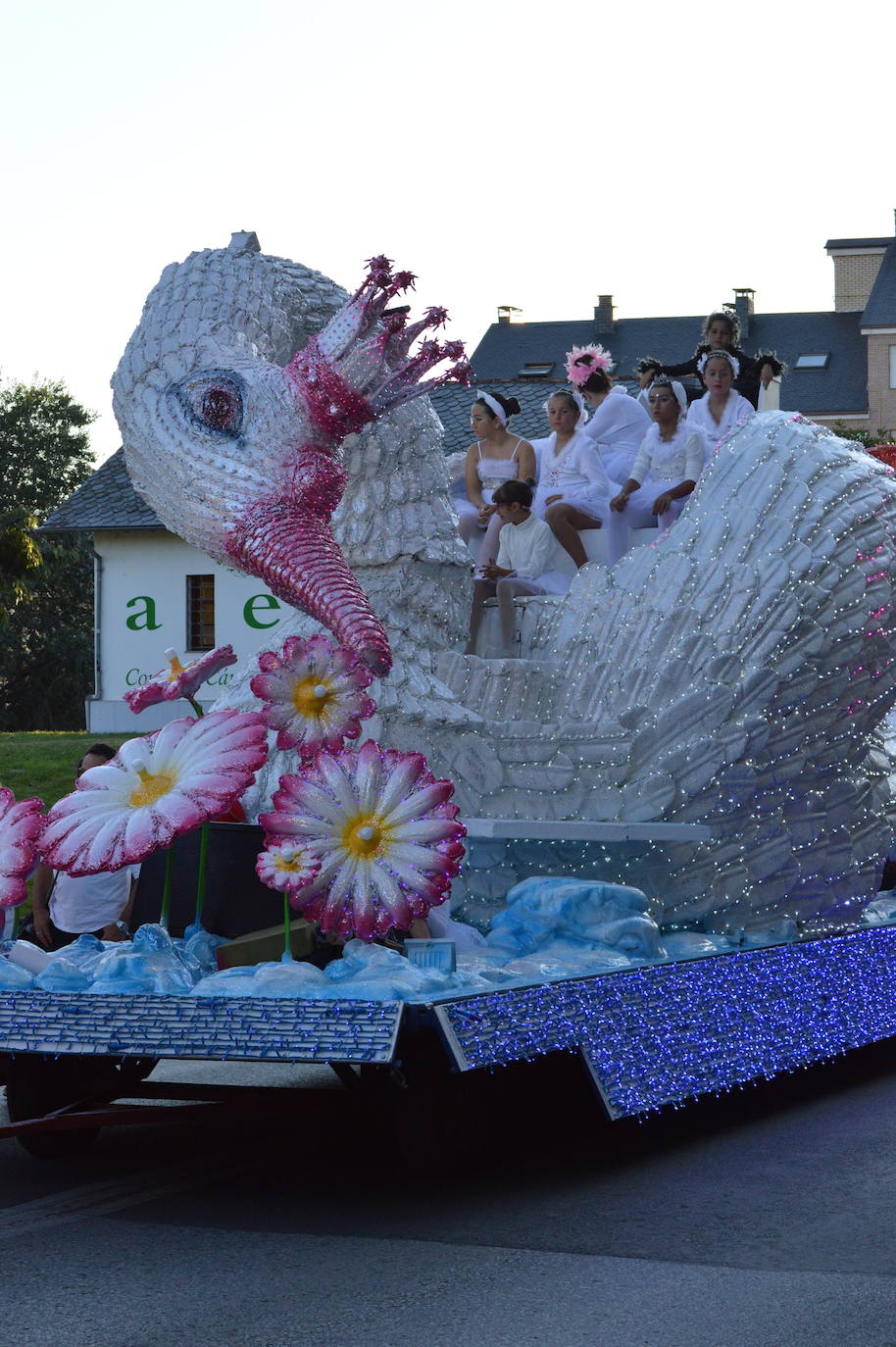 Fotos: Desfile de carrozas La Encina 2019