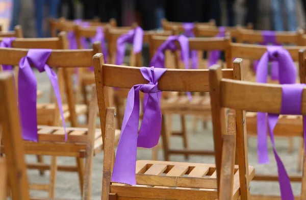 Fotos: Ponferrada conmemora el Día Internacional de la eliminación de la Violencia contra la Mujer en Ponfer