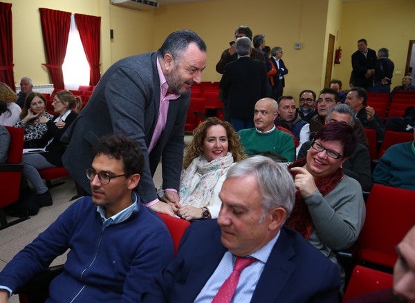 Fotos: Primera jornada del Congreso sobre la Economía del Bierzo en Camponaraya