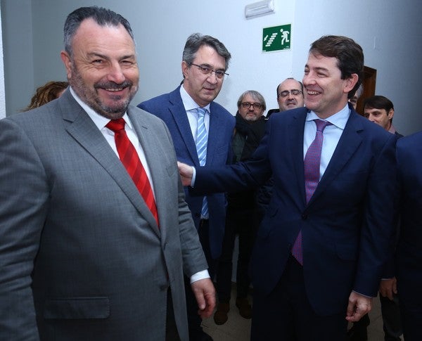 Fotos: Mañueco, en la jornada sobre la economía del Bierzo