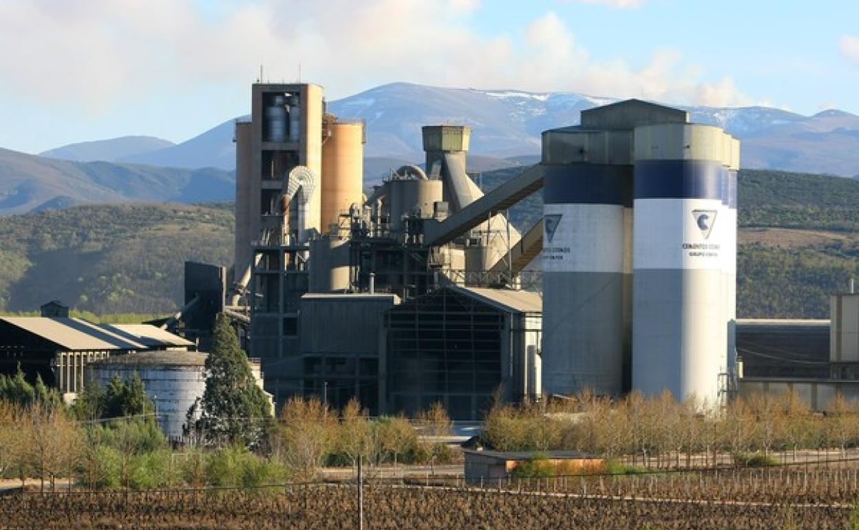 Cementera Cosmos de Toral de los Vados.