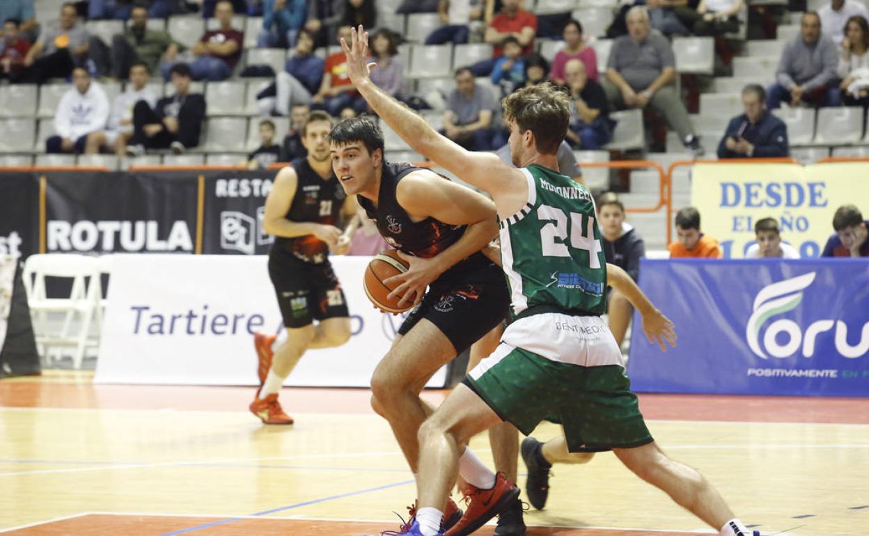 Partido disputado durante la primera vuelta en Gijón.