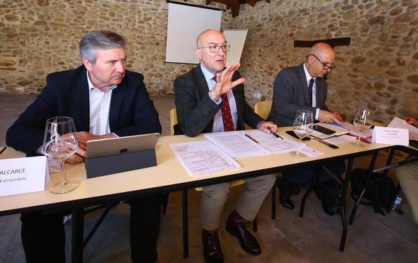 Fotos: El consejero de Agricultura visita los sellos de calidad del Bierzo