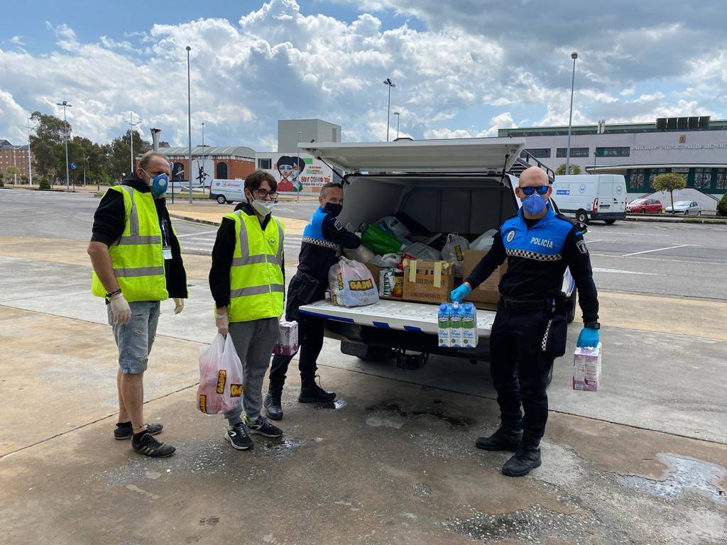 Fotos: Recogida de alimentos de la Policía Municipal de Ponferrada