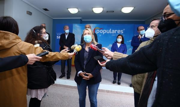 Fotos: Reunión de cargos del PP sobre las infraestructuras de comunicación entre El Bierzo y Galicia