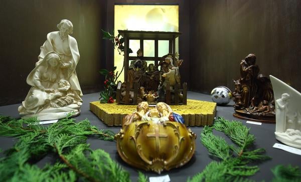 Fotos: Exposición de belenes de los cinco continentes en el Museo Arqueológico de Cacabelos