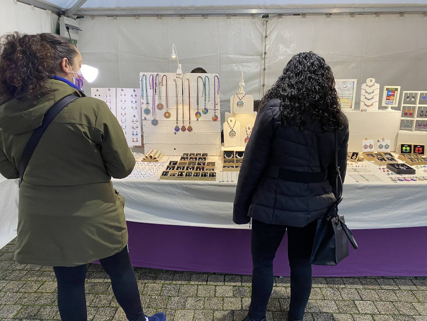 Fotos: Inauguración del mercado de Navidad en Ponferrada