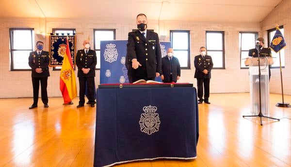 Fotos: Toma de posesión del comisario jefe de la Comisaría Local de Ponferrada