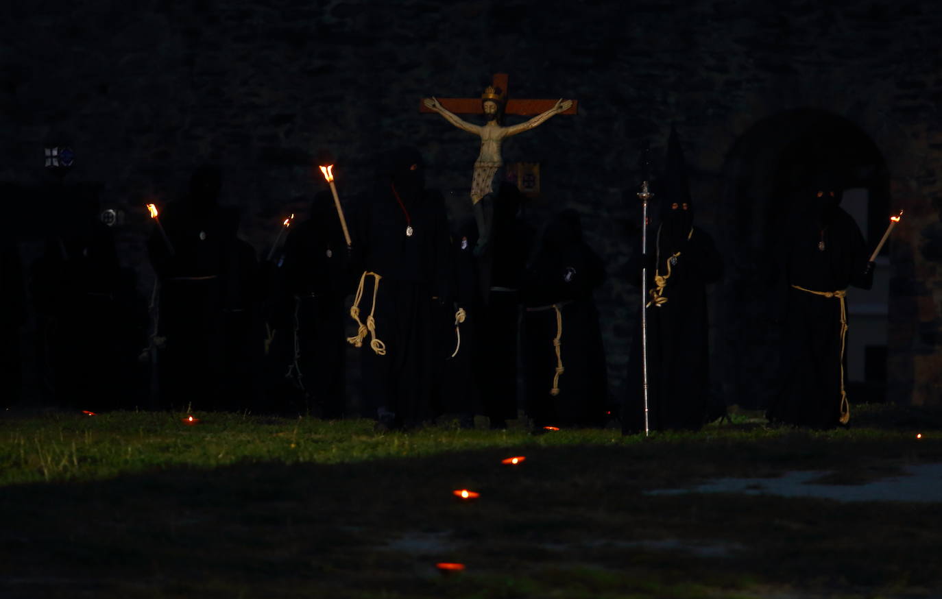 Fotos: Viacrucis Penitencial en Ponferrada