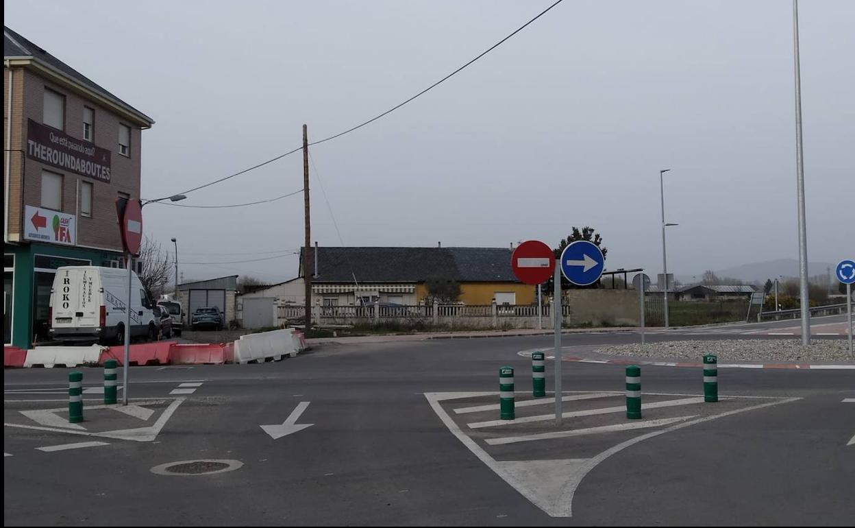 Zona de la rotonda afectada y que ahora reanudará su obra.