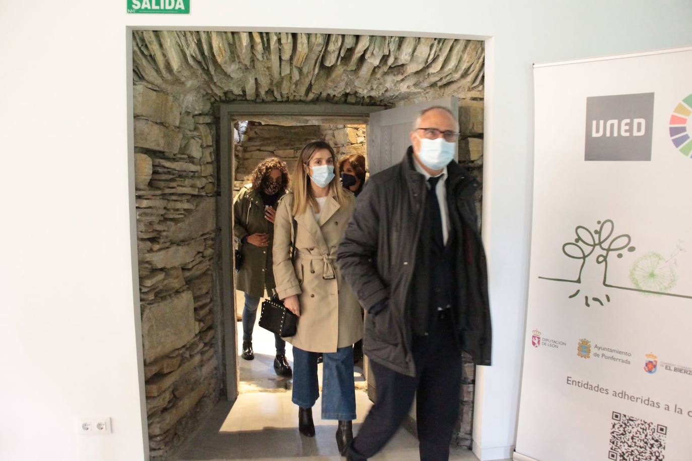 El monasterio de San Pedro de Montes ubicado en la localidad de Montes de Valdueza se convirió este miércoles en escenario de la presentación de la nueva herramienta tecnológica que se usará para realizar el inventario de los bienes patrimoniales del espacio cultural de la Tebaida berciana