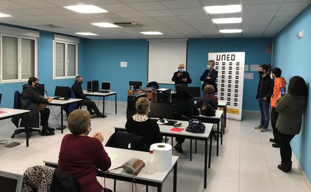 Aula de la Uned en Vega de Espinareda.