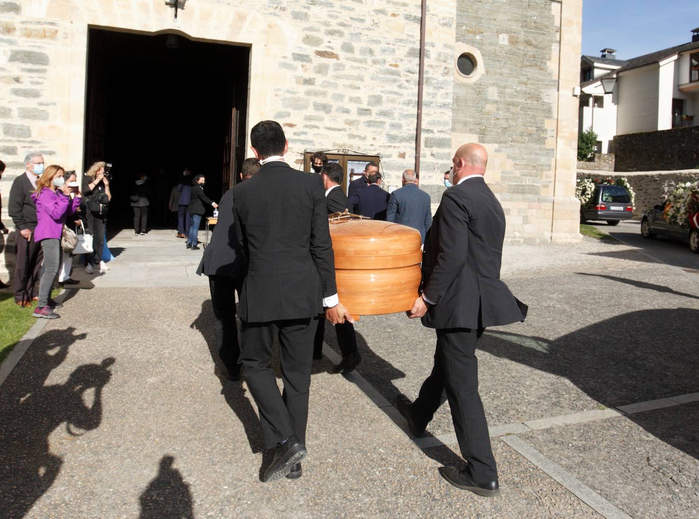 Fotos: El ministro de Cultura en el entierro de Cristóbal Halffter