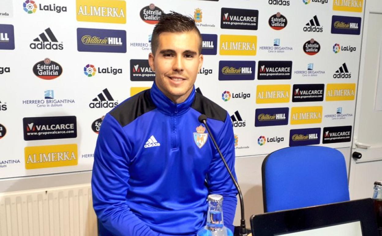 El delantero blanquiazul Kaxe será el padrino del Campus de Verano de la Ponferradina.