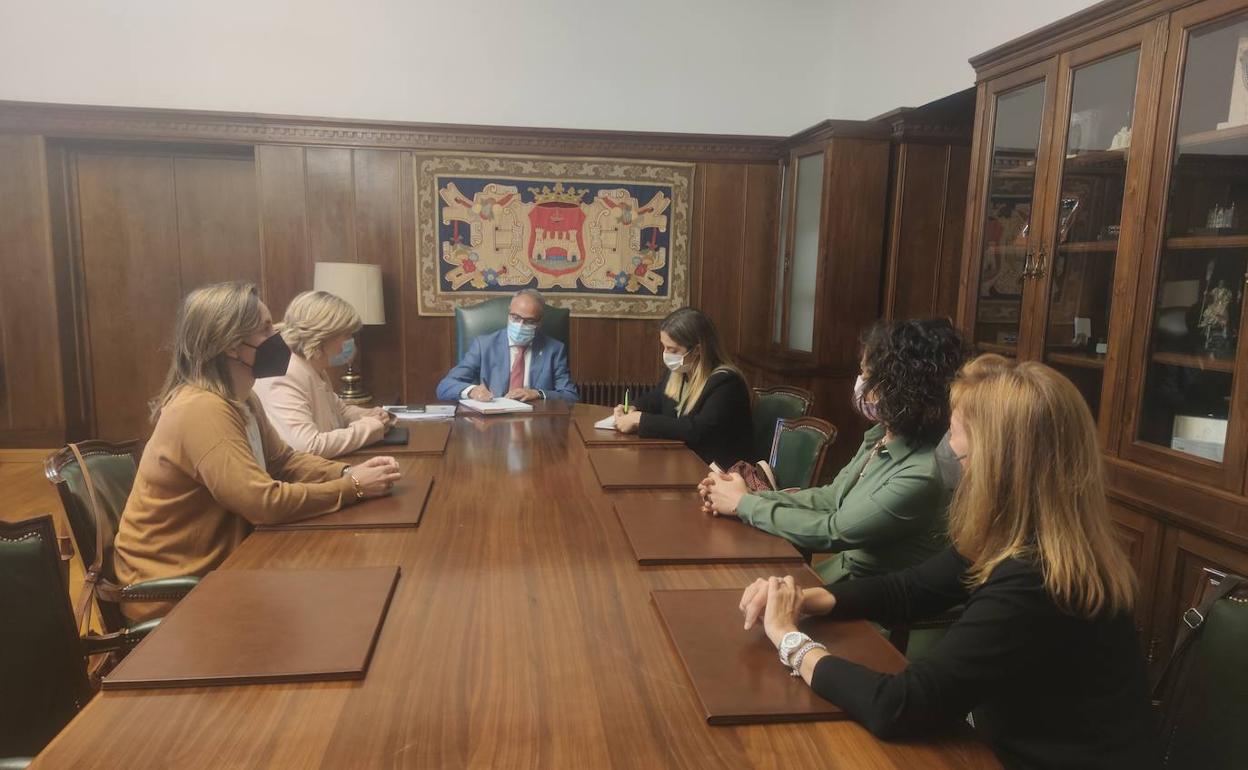 Imagen de la reunión.