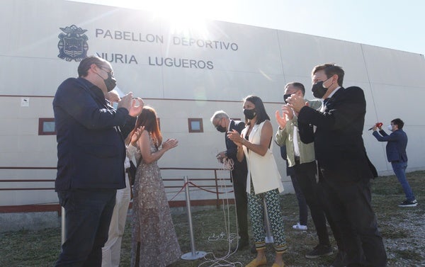 Acto de homenaje y nominación del pabellón polideportivo de Fuentesnuevas, dedicado a la atleta Nuria Lugueros. 