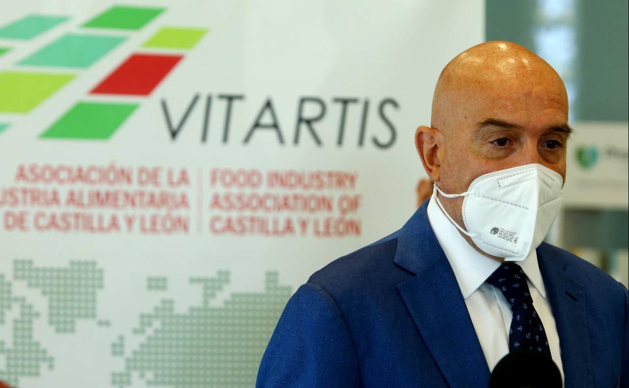 El consejero de Agricultura, Jesús Julio Carnero.