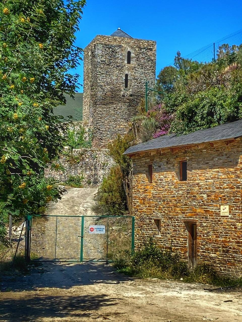 Fotos: Protección de la torre del castillo de Balboa