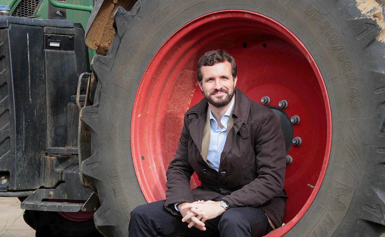 Pablo Casado, en la localidad leonesa de Matanza de los Oteros.
