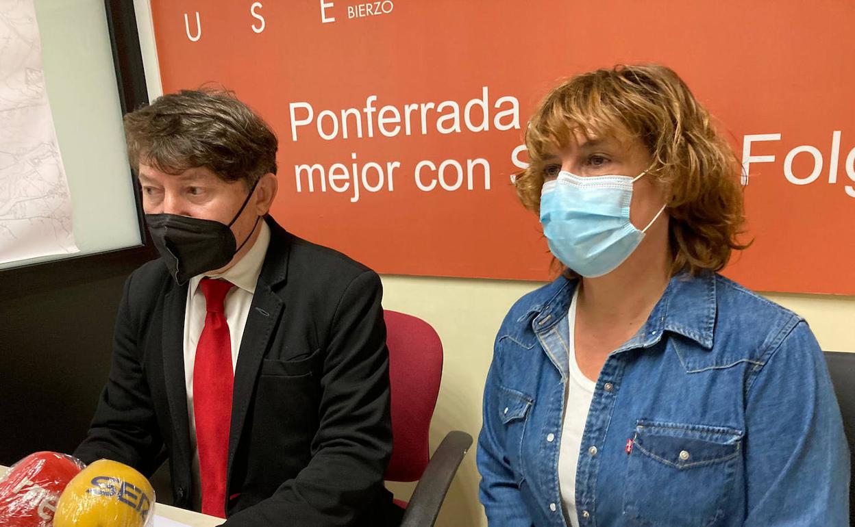 Samuel Folgueral y Cristina López, concejales de USE Bierzo en Ponferrada.