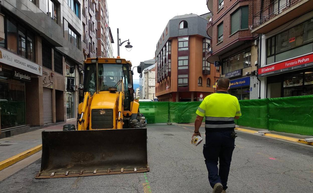 Inicio de las obras en Gómez Núñez.