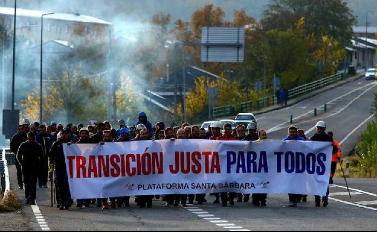 Imagen de una protesta por el cierre de la minería.