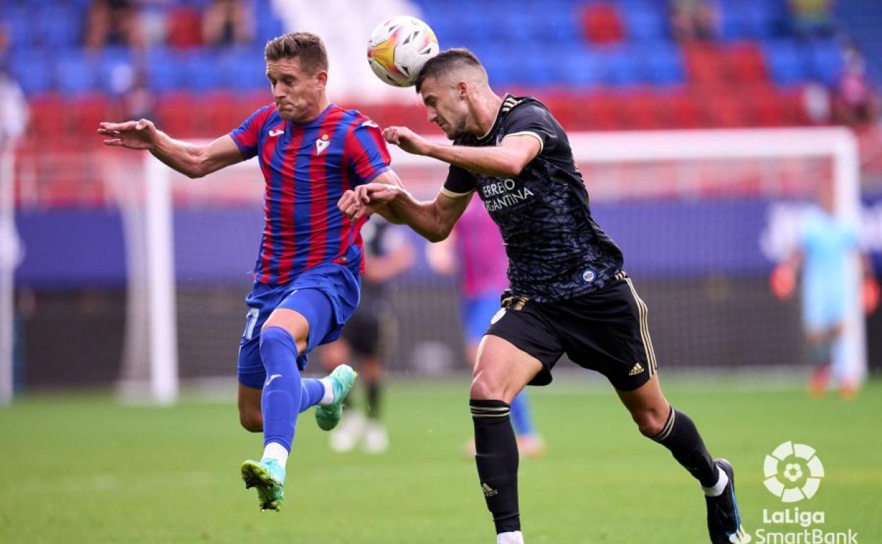 Copete, en un lance del partido disputado ante el Eibar en Ipurúa.