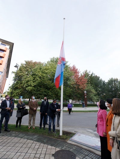 Izado de bandera y descubrimiento de placa para conmemorar el bicentenario de la provincia de El Bierzo.