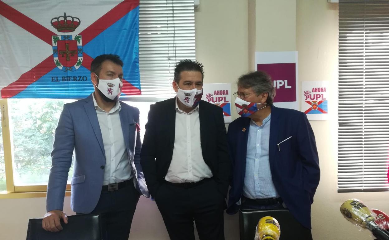 Imagen de la presentación de la junta gestora de la UPL en el Bierzo.
