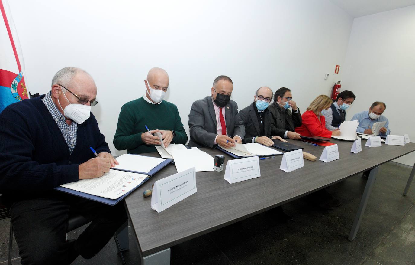 Fotos: Firma del protocolo para la puesta en marcha del Consorcio Entidad para la Gestión Turística del espacio cultural de Las Médulas