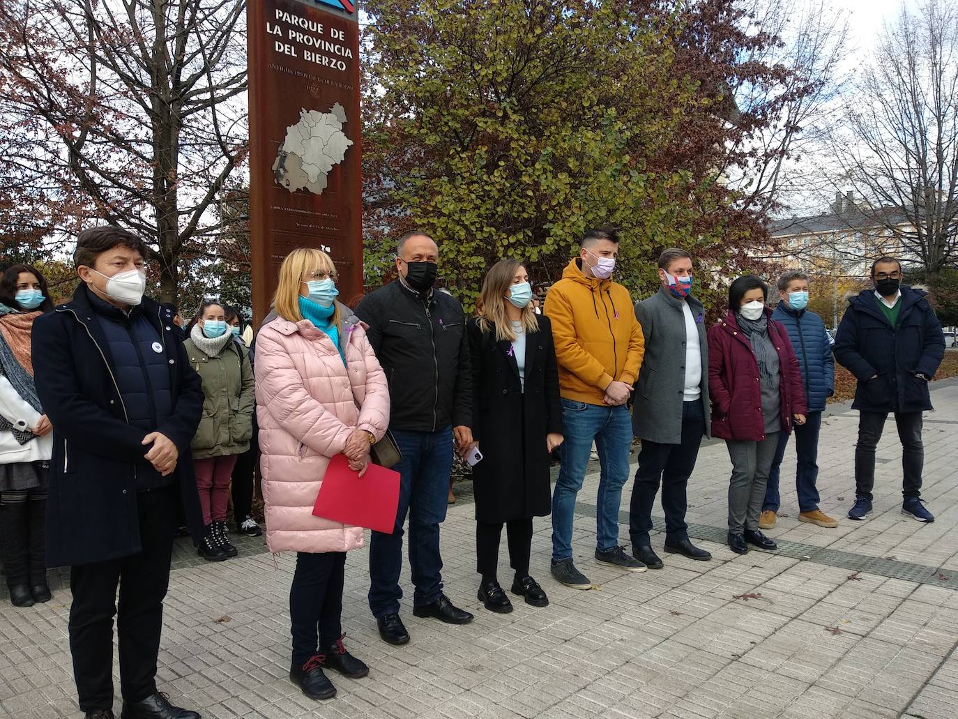 Concentración del Consejo Comarcal contra la violencia de género.