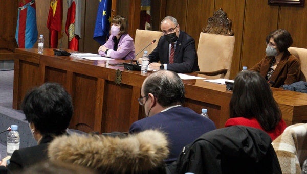 Pleno extraordinario del Ayuntamiento de Ponferrada.