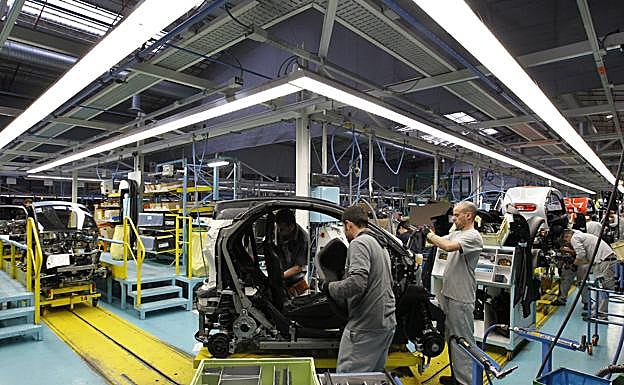 España cerró 2021 con 776.000 empleados más que un año antes
