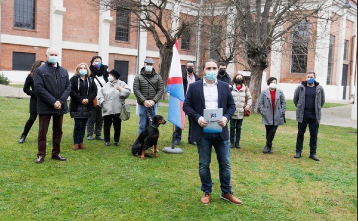 Coalición por el Bierzo (CB) presenta a los componentes de su candidatura a las Cortes en las elecciones autonómicas del 13-F.