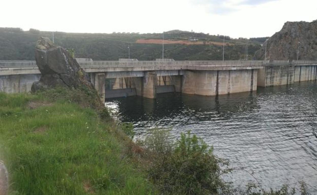 Embalse de Bárcena.