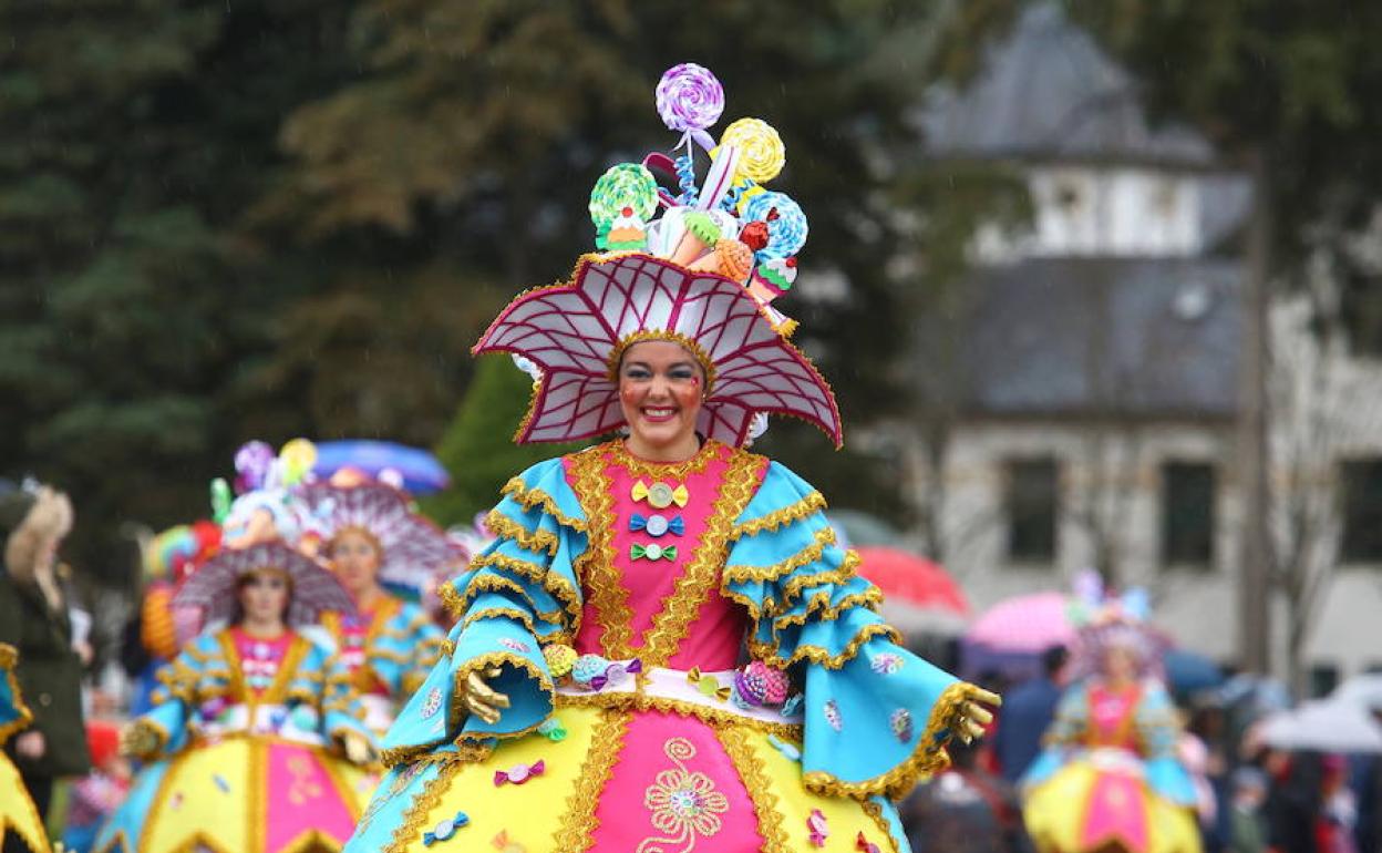 Imagen de archivo de un desfile de Carnaval en Ponferrada.
