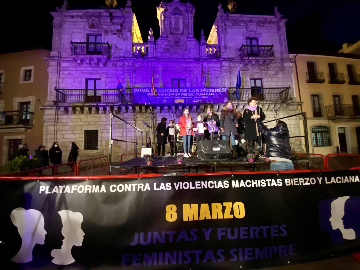 Fotos: Concentración del 8M en Ponferrada