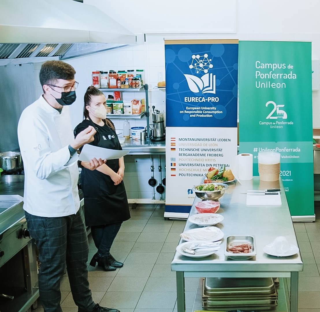 Taller de cocina saludable con sabor a Bierzo en el Campus de la ULE en Ponferrada. 