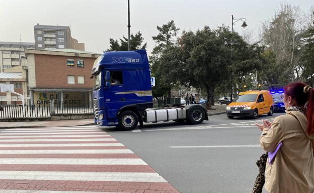 Caravana de transportistas en las calles de Ponferrada.