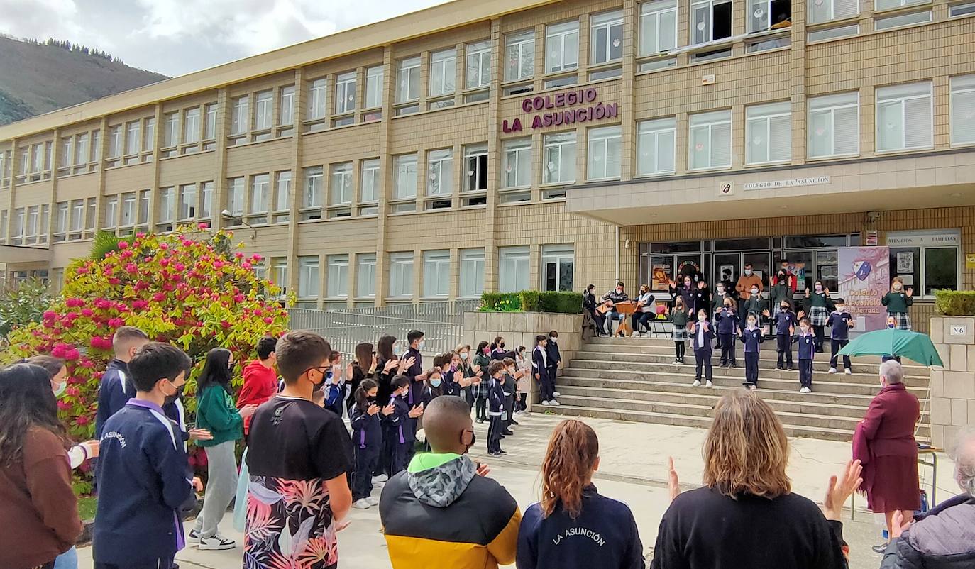 Fotos: &#039;Educando para la paz&#039; en el colegio La Asunción