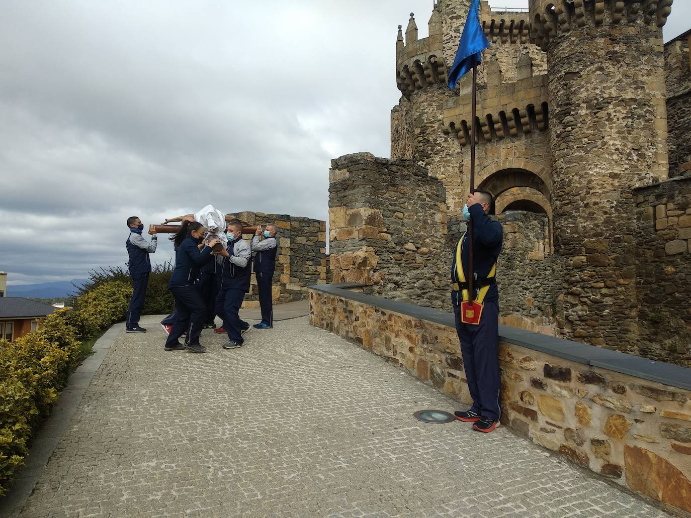 Miembros de la USAC de Santocildes ensayan el Traslado al Castillo del Cristo de la Esperanza.