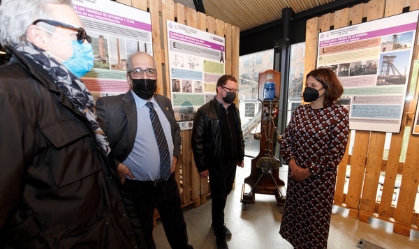 Presentación de la muestra 'Ingeniería industrial en el territorio. El patrimonio industrial' en el Museo de la Energía de Ponferrada.