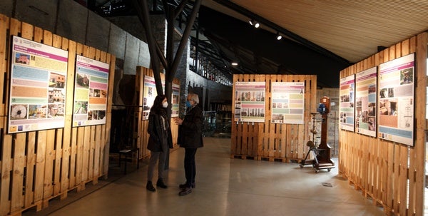 Presentación de la muestra 'Ingeniería industrial en el territorio. El patrimonio industrial' en el Museo de la Energía de Ponferrada.