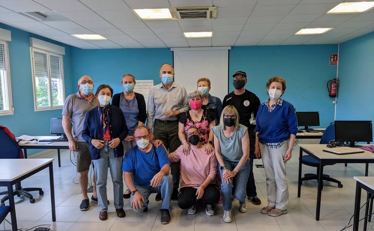 Clausura del curso en el aula de la Uned en Vega de Espinareda.