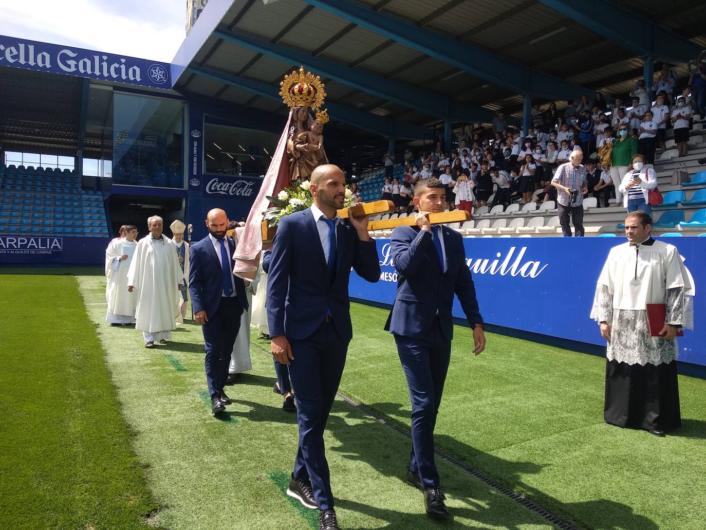 La SD Ponferradina celebra en El Toralín los actos centrales de su Centenario. 