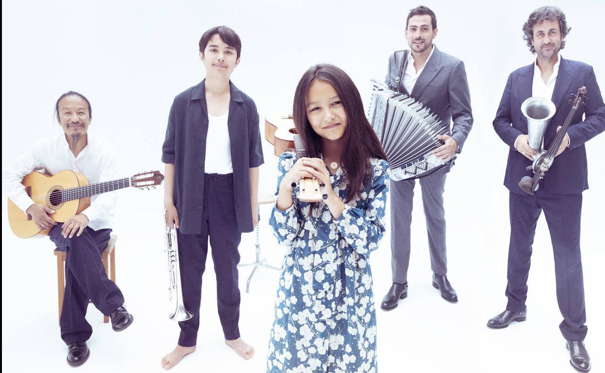 Isaac et Nora & Fetén Fetén actuarán el 25 de junio en el Teatro Bergidum de Ponferrada.