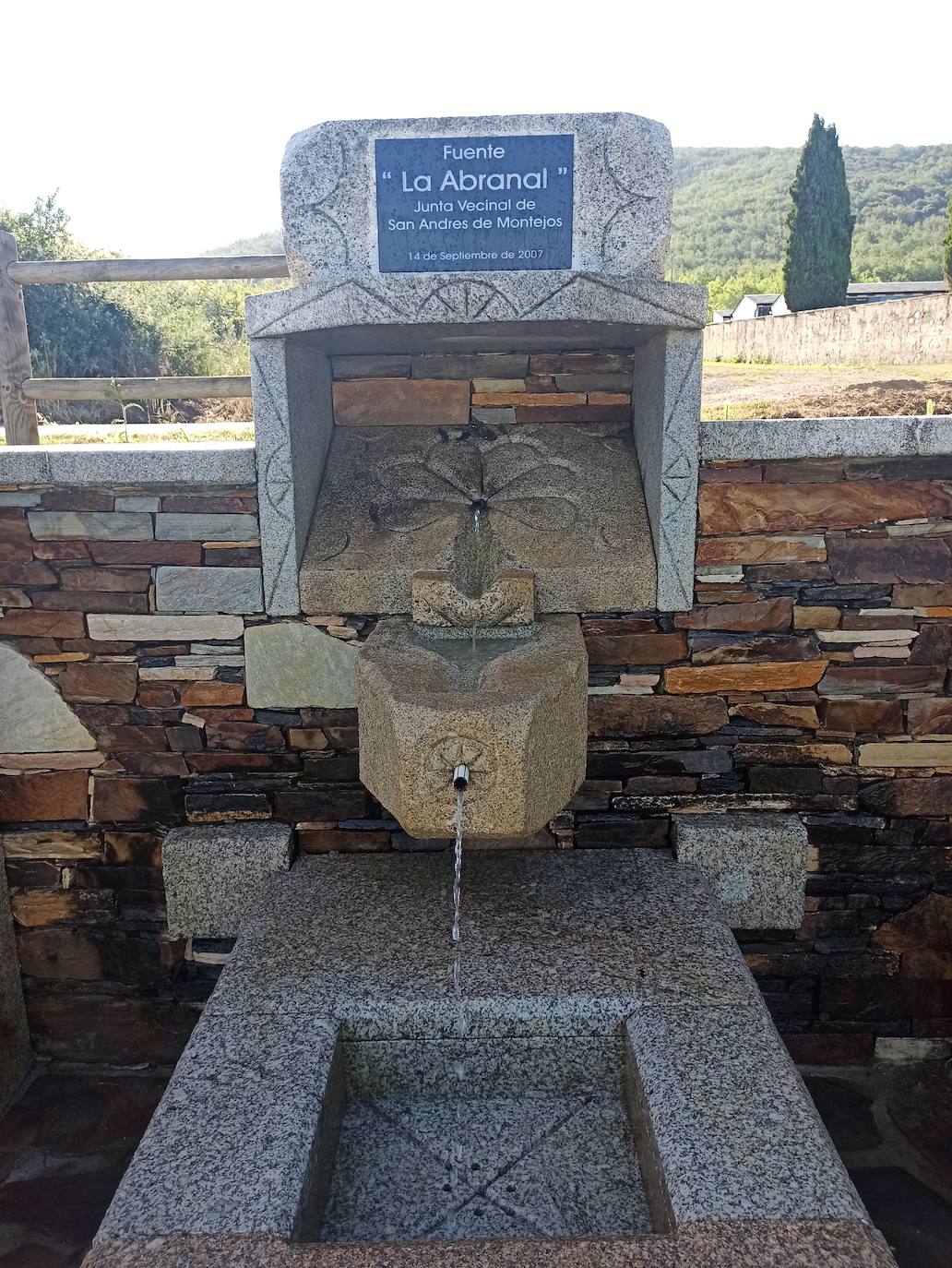 Fuente La Abranal en San Andrés de Montejos.
