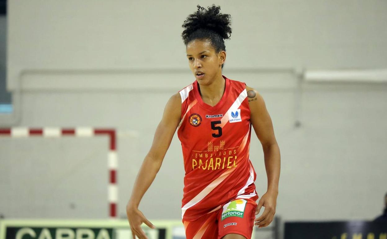 La jugadora ya militó en el equipo berciano temporadas atrás.