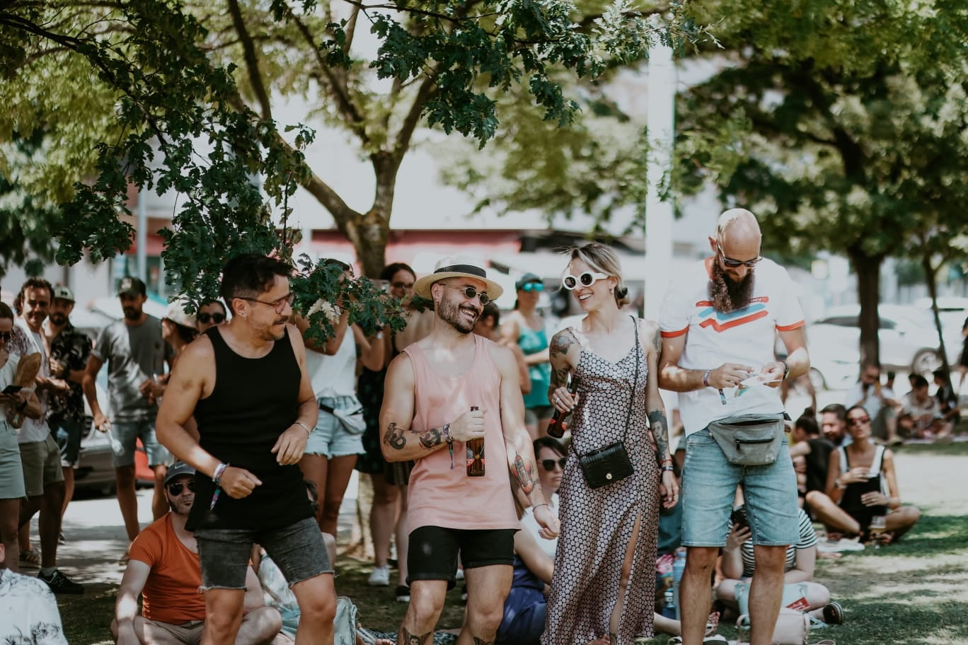 Más de 20 grupos de música, entre los que destacan Lori Meyers, La M.O.D.A, Dorian y Sidonie, han pasado por los tres escenarios ubicados en el Estadio Colomán Trabado, la Plaza del Ayuntamiento y el Boulevard de La Rosaleda.