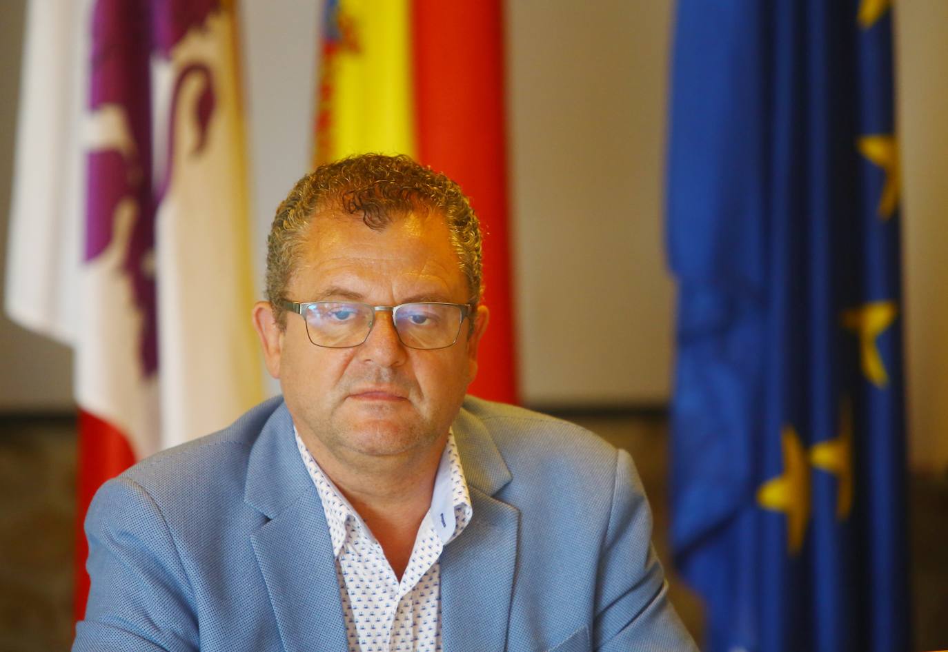 Fotos: El consejero de Agricultura se reúne con los Consejos Reguladores del Bierzo